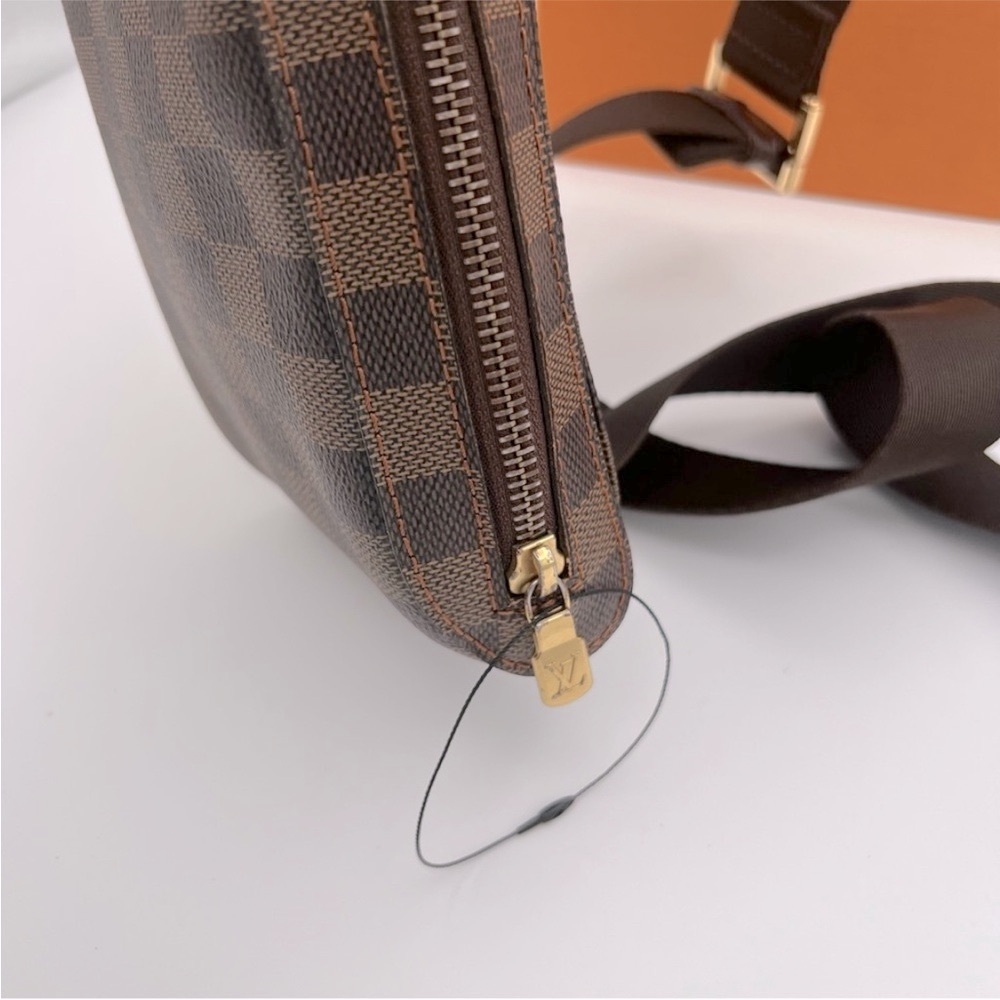 Authentic Louis Vuitton Damier ebene belt bag large with box - Picture 4 of 10